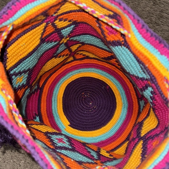 NWT Unique Handmade Monchila Bucket Bag-Crossbody-Drawstring Top-Vibrant Color - Picture 11 of 15